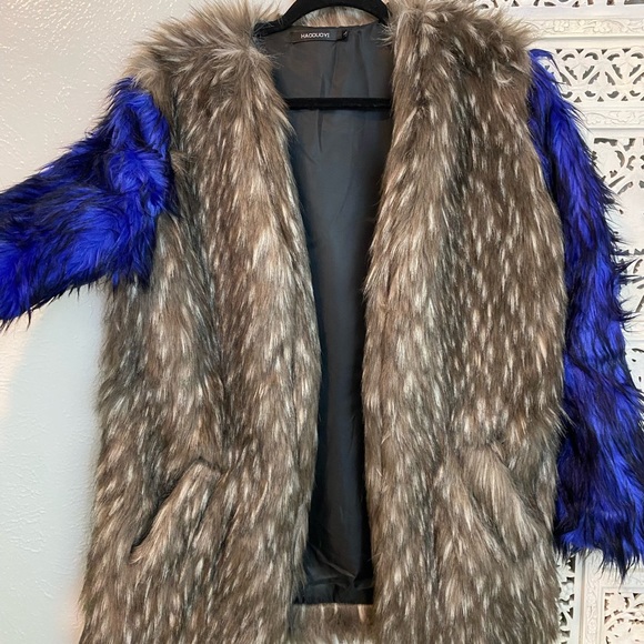 Fun, faux fur jacket - Picture 3 of 3